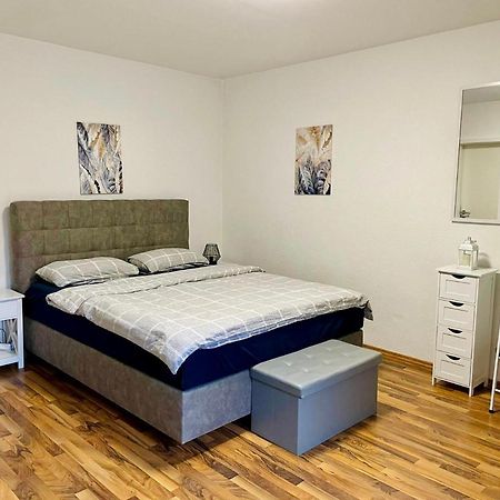 Easystay#1 Cozy Studio In Kliniknaehe, Mit Netflix,Kueche & Bad باد اوينهاوسن المظهر الخارجي الصورة